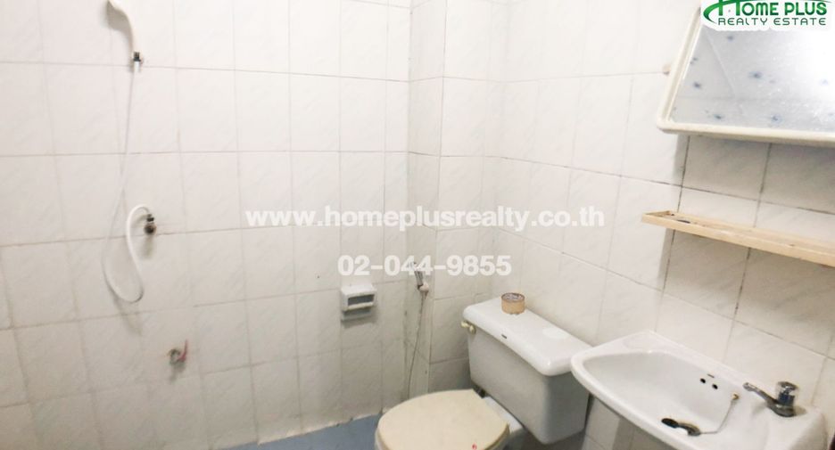 For sale 4 bedrooms townhouse in Min Buri, Bangkok