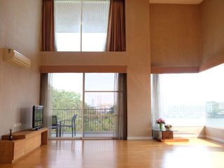 For sale 3 ベッドルーム apartment in Sathon, Bangkok