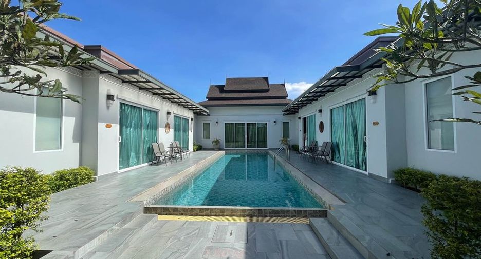 For rent 4 bedrooms villa in Mueang Phuket, Phuket