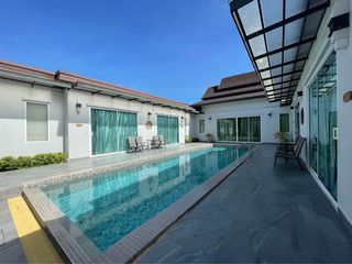 For rent 4 bedrooms villa in Mueang Phuket, Phuket