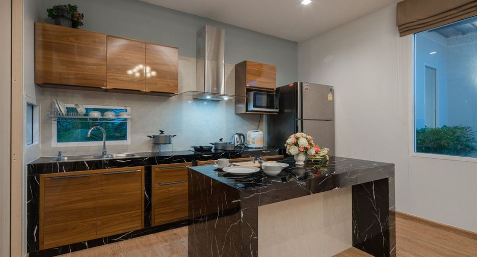 For rent 4 bedrooms villa in Mueang Phuket, Phuket