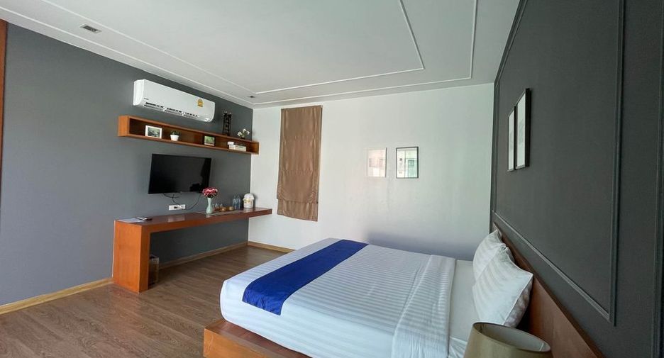 For rent 4 bedrooms villa in Mueang Phuket, Phuket