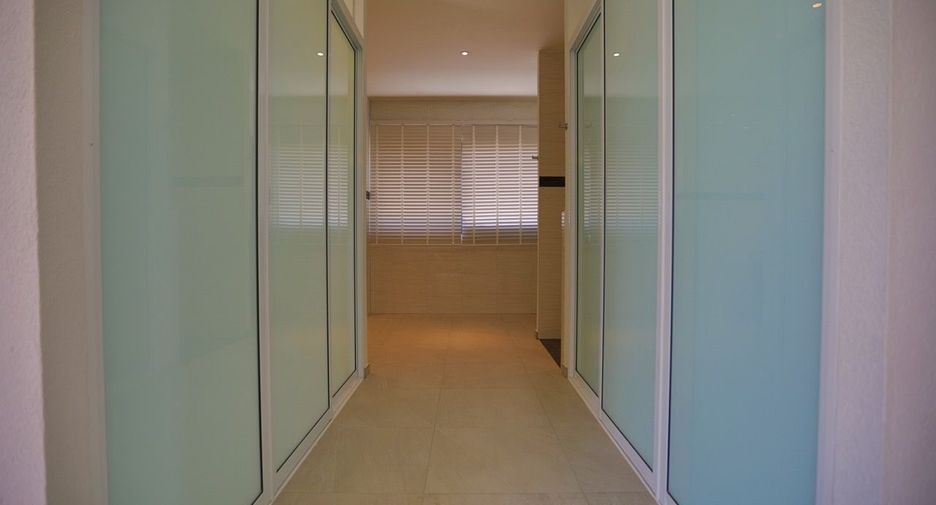 For rent and for sale 9 bed house in Bang Lamung, Chonburi