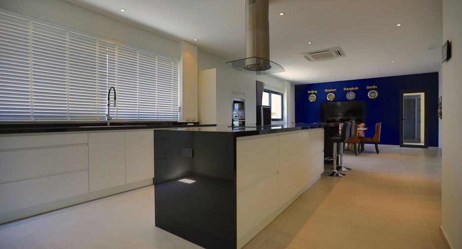 For rent and for sale 9 bed house in Bang Lamung, Chonburi