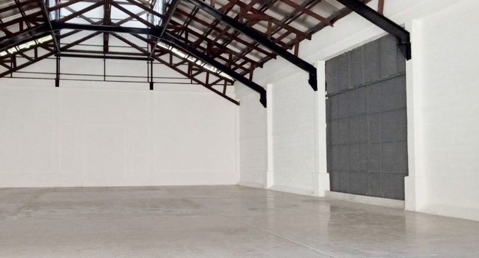 For rent retail Space in Rat Burana, Bangkok