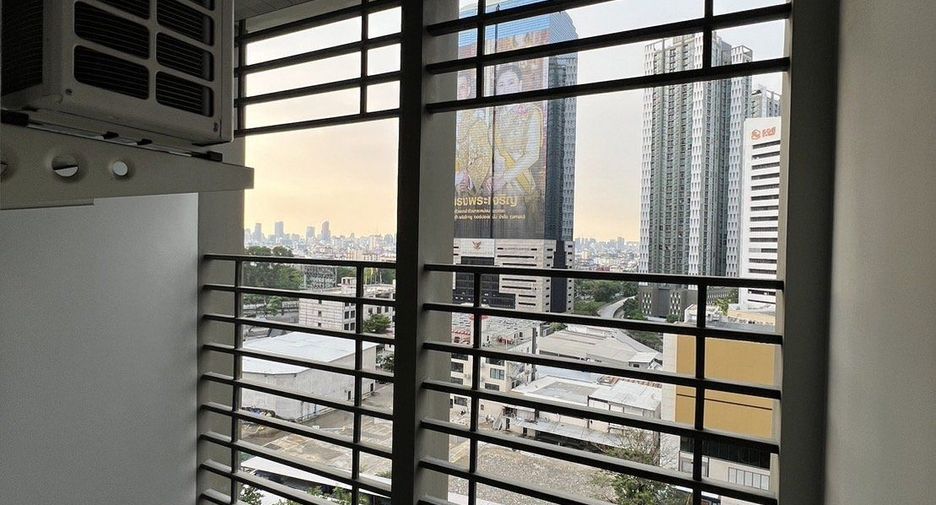For sale 1 bed condo in Huai Khwang, Bangkok