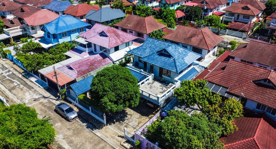 For sale 4 bedrooms house in Mueang Nonthaburi, Nonthaburi