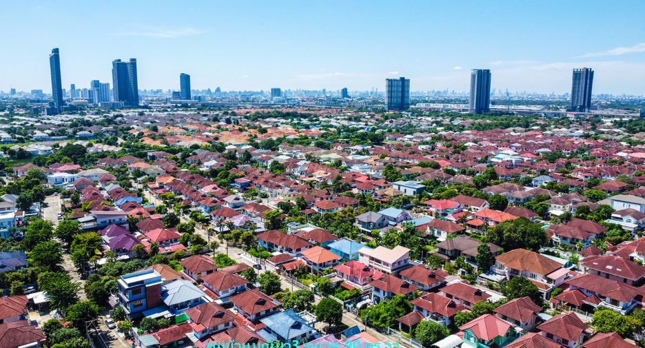 For sale 4 bedrooms house in Mueang Nonthaburi, Nonthaburi