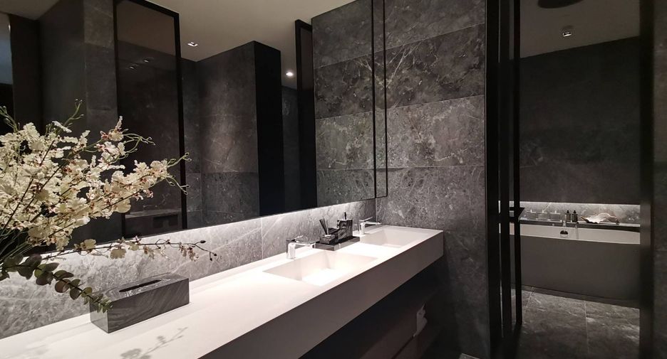 For sale 2 bed condo in Khlong San, Bangkok