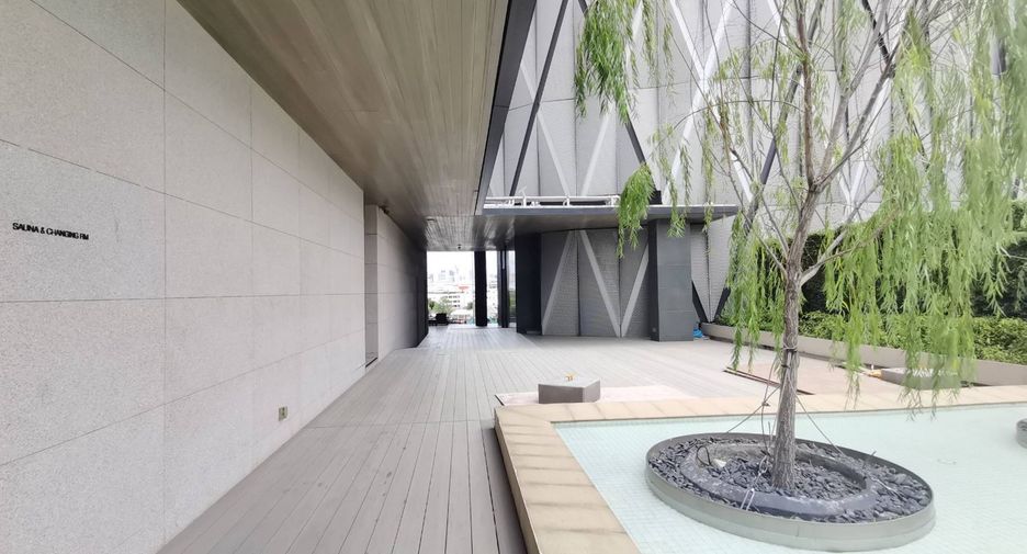 For sale 2 bed condo in Khlong San, Bangkok