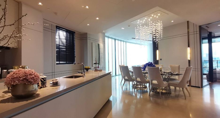 For sale 2 bed condo in Khlong San, Bangkok