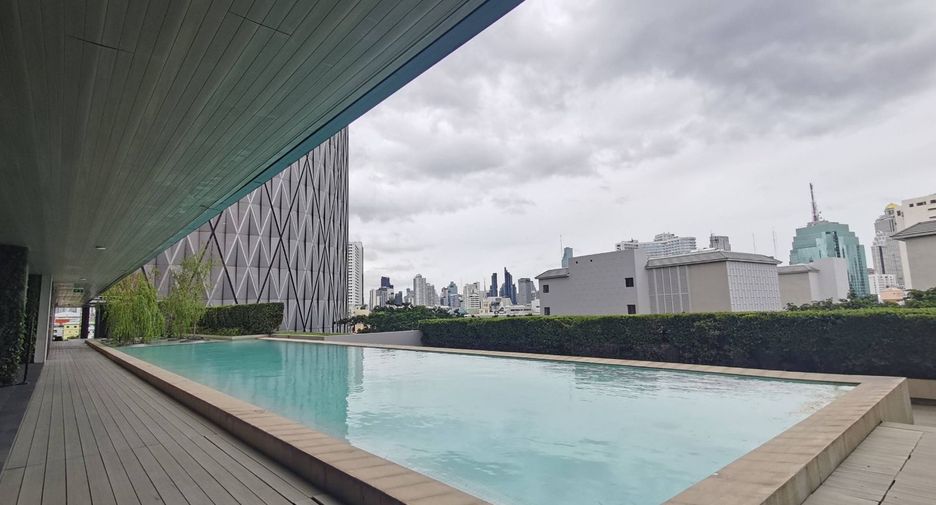 For sale 2 bed condo in Khlong San, Bangkok
