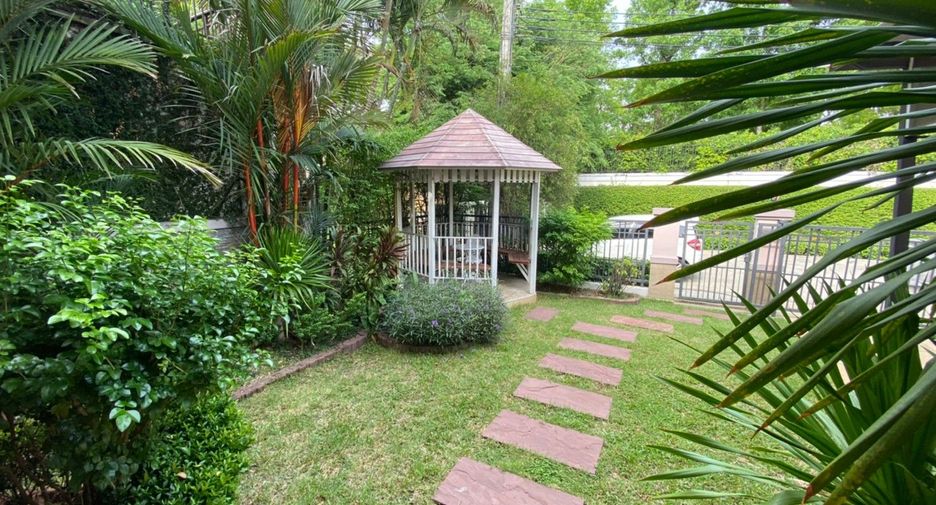 For sale 3 bedrooms house in Phasi Charoen, Bangkok
