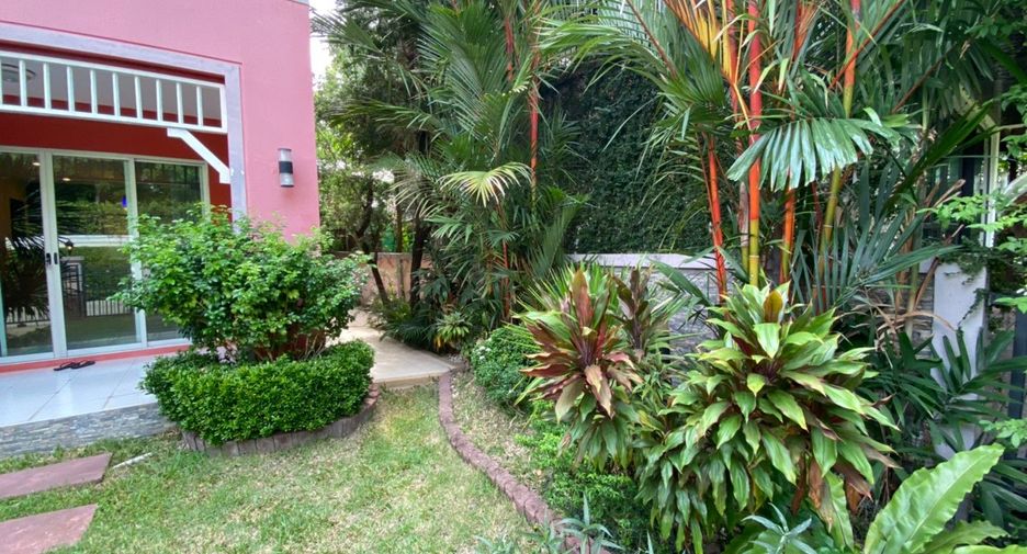 For sale 3 bedrooms house in Phasi Charoen, Bangkok