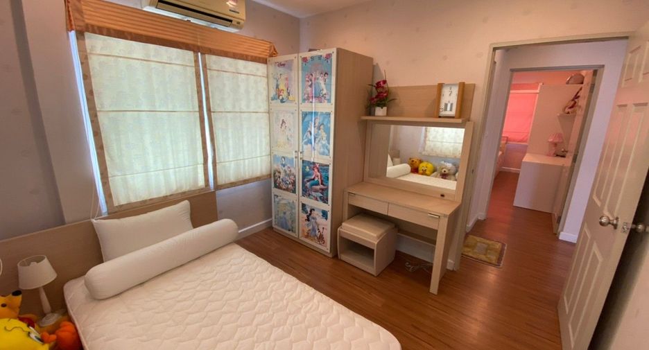 For sale 3 bedrooms house in Phasi Charoen, Bangkok