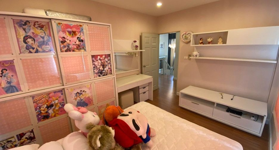 For sale 3 bedrooms house in Phasi Charoen, Bangkok