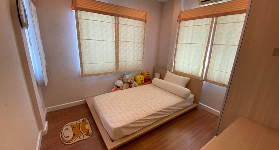For sale 3 bedrooms house in Phasi Charoen, Bangkok