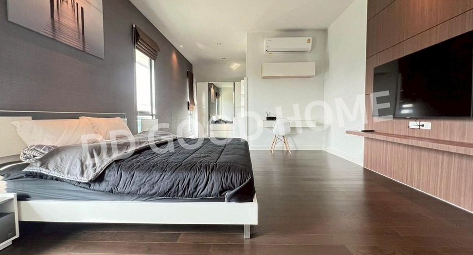 For sale 5 bedrooms house in Pak Kret, Nonthaburi