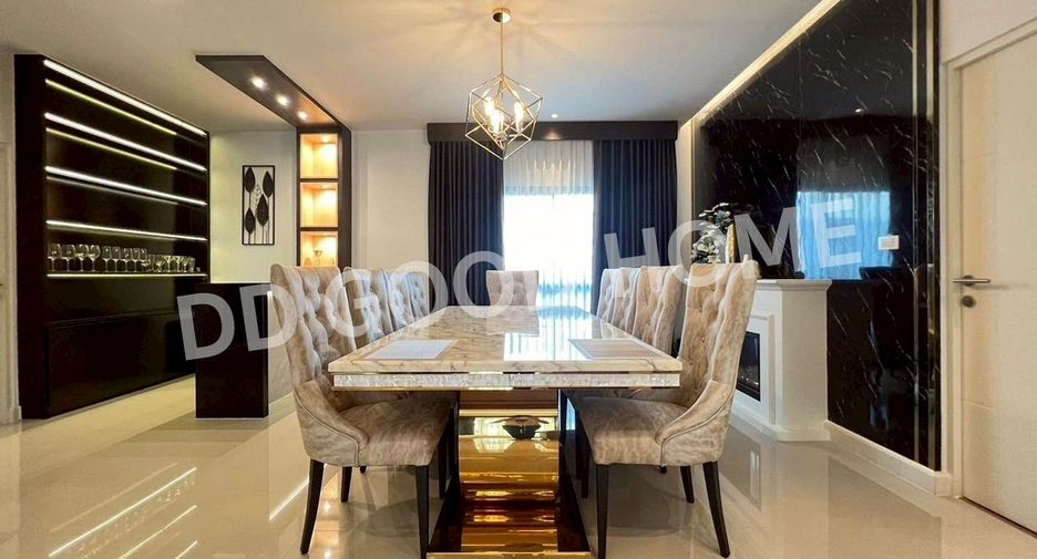 For sale 5 bedrooms house in Pak Kret, Nonthaburi