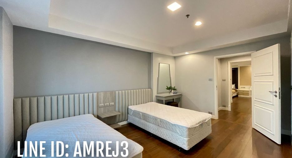 For rent 3 bedrooms apartment in Watthana, Bangkok
