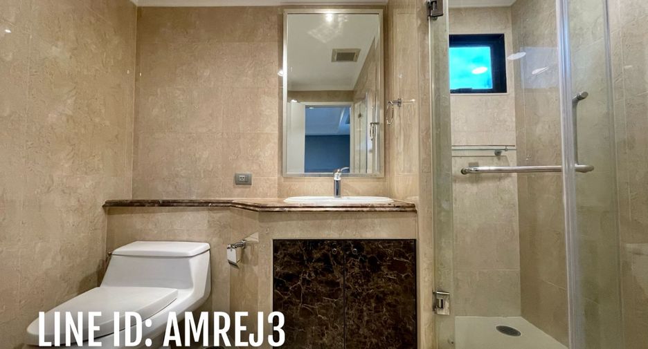 For rent 3 bedrooms apartment in Watthana, Bangkok