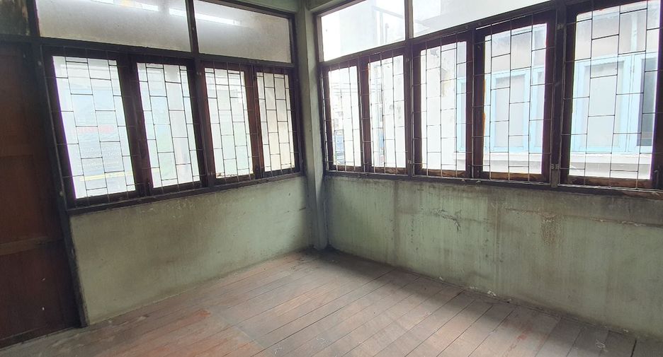 For sale retail Space in Bang Sue, Bangkok