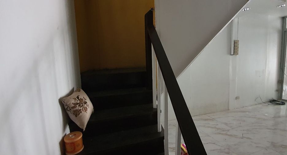 For sale retail Space in Bang Sue, Bangkok