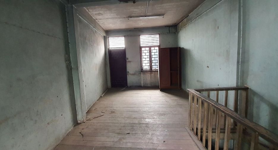 For sale retail Space in Bang Sue, Bangkok