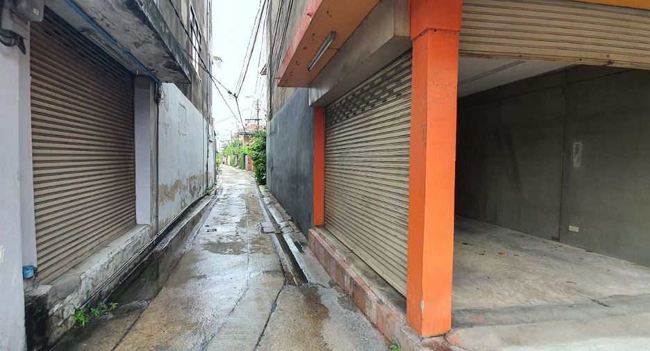 For sale retail Space in Bang Sue, Bangkok