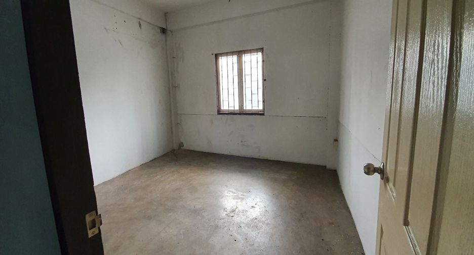 For sale retail Space in Bang Sue, Bangkok