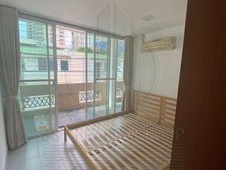 Reihenhaus zur Miete mit 3 Zimmer in Khlong Toei, Bangkok