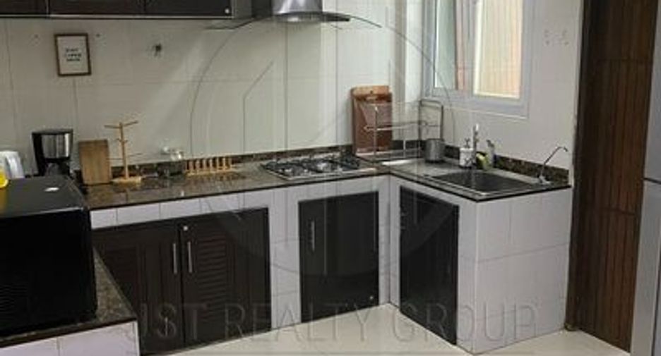 For rent 3 bedrooms townhouse in Khlong Toei, Bangkok