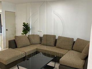 Reihenhaus zur Miete mit 3 Zimmer in Khlong Toei, Bangkok