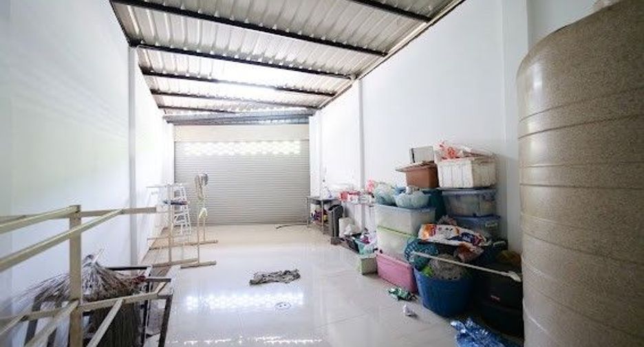 For sale retail Space in Mueang Chachoengsao, Chachoengsao
