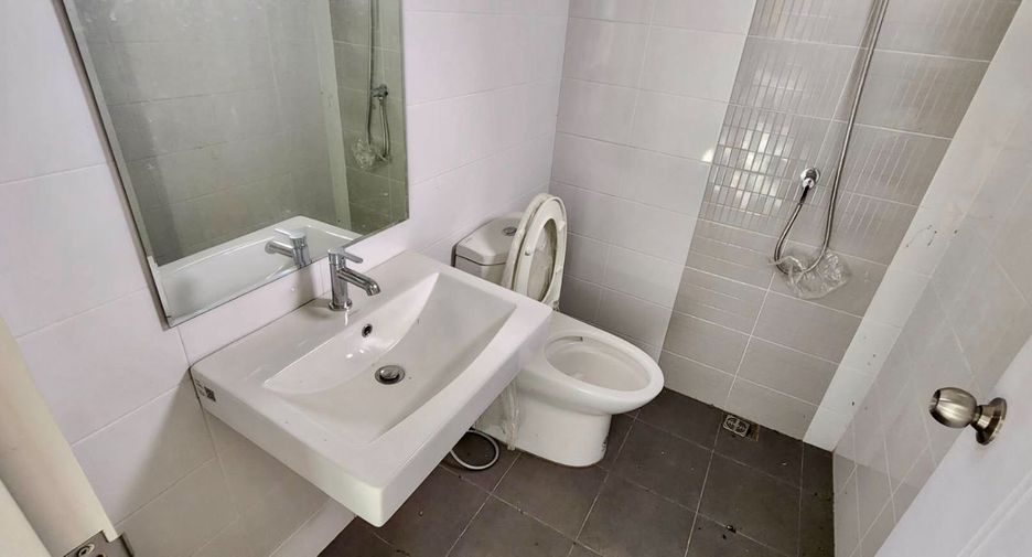 For sale 2 bedrooms house in Ban Pho, Chachoengsao