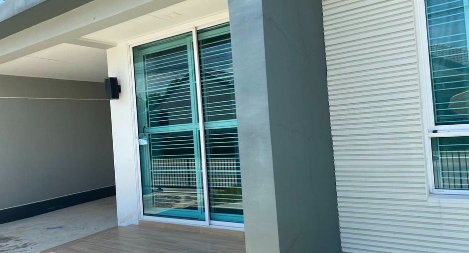 For sale 2 bedrooms house in Ban Pho, Chachoengsao