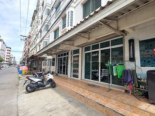 For sale 150 bed apartment in Khlong Luang, Pathum Thani