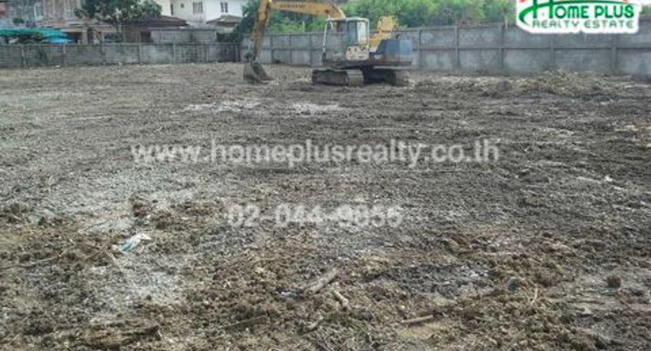 Terreno en alquiler y en venta en Bang Phli, Samut Prakan