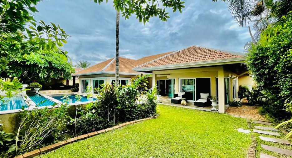 For rent and for sale 4 bedrooms villa in Bang Lamung, Chonburi