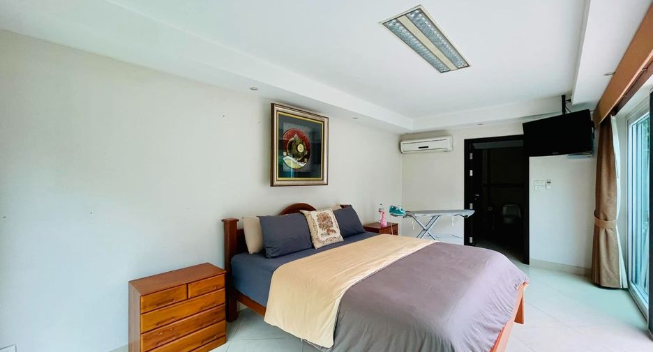 For rent and for sale 4 bedrooms villa in Bang Lamung, Chonburi