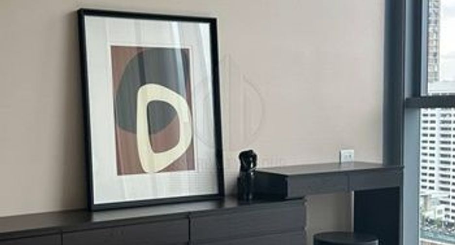 For rent 2 bedrooms condo in Pathum Wan, Bangkok