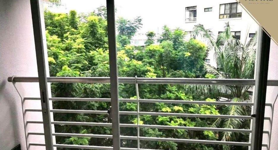 À vendre 2 chambres condo à Yan Nawa, Bangkok