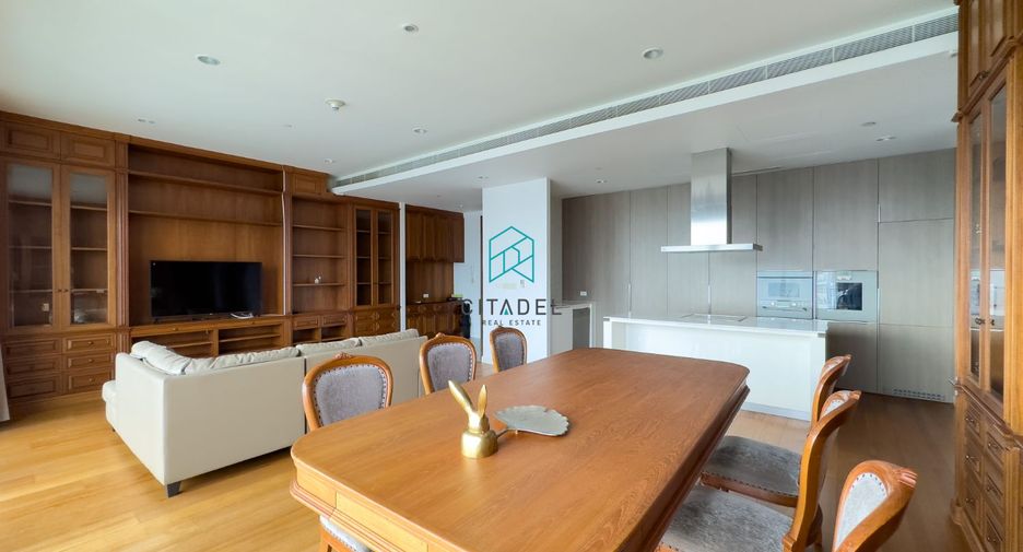 Wohnung zur Miete mit 3 Zimmer in Pathum Wan, Bangkok