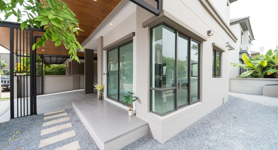For sale 3 bedrooms house in Mueang Pathum Thani, Pathum Thani