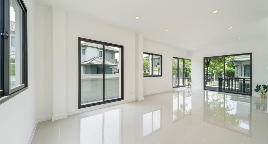 For sale 3 bedrooms house in Mueang Pathum Thani, Pathum Thani