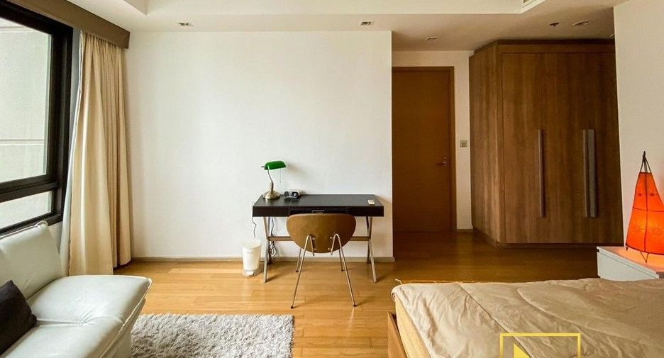 For rent 2 ベッドルーム condo in Pathum Wan, Bangkok