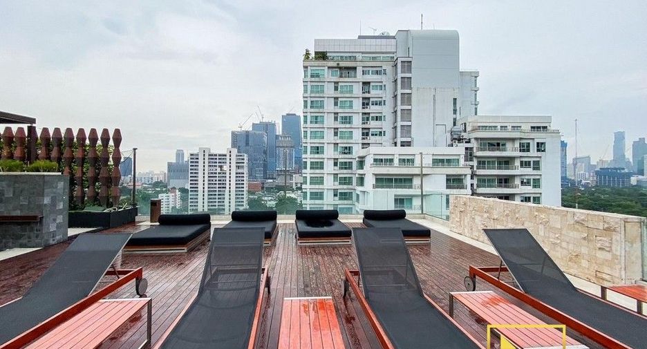 For rent 2 ベッドルーム condo in Pathum Wan, Bangkok