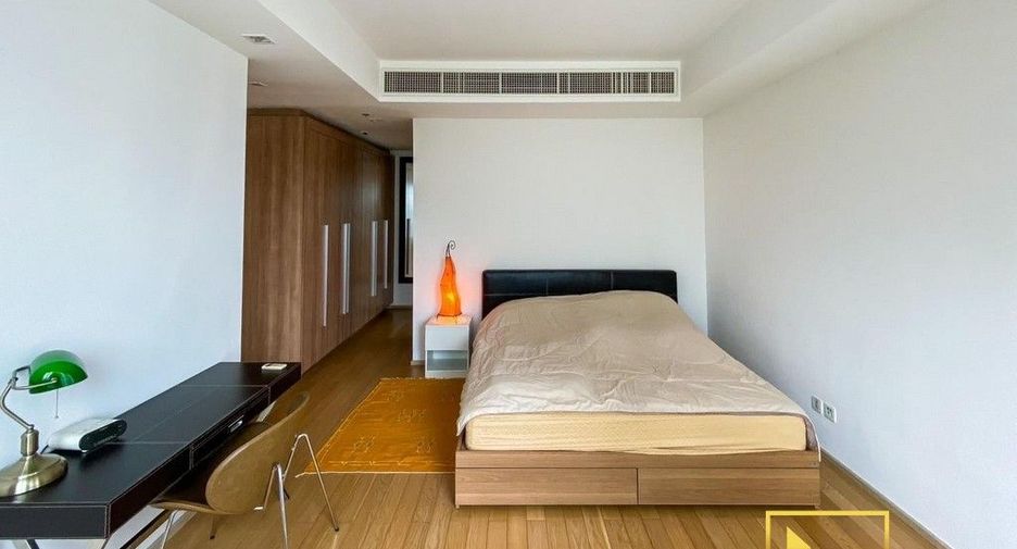 For rent 2 ベッドルーム condo in Pathum Wan, Bangkok