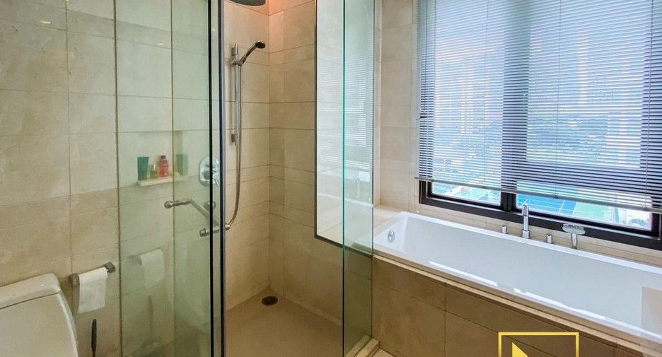 For rent 2 ベッドルーム condo in Pathum Wan, Bangkok