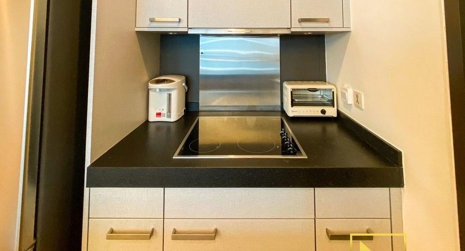 For rent 2 ベッドルーム condo in Pathum Wan, Bangkok